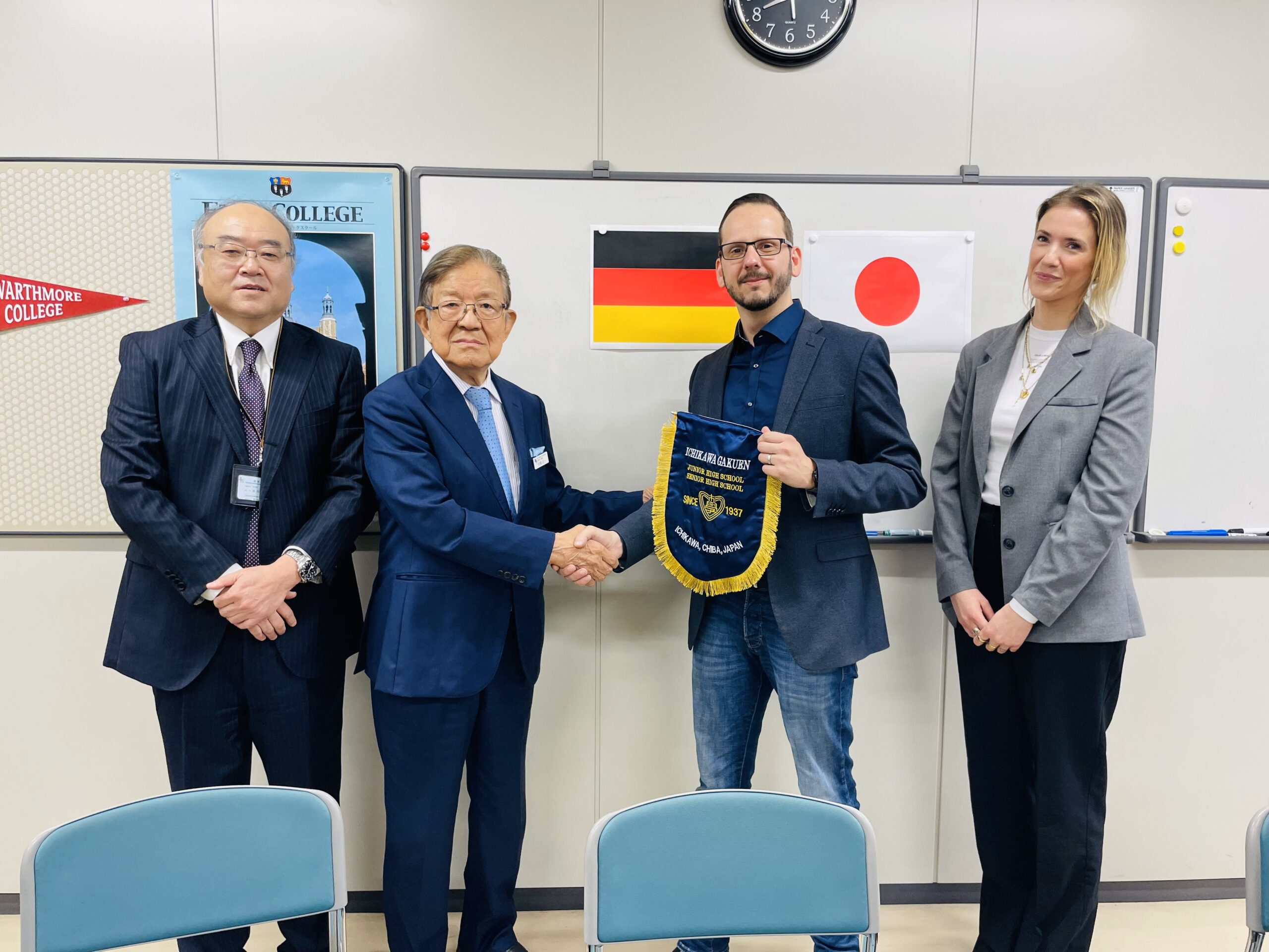 Herzlich Willkommen bei Ichikawa Gakuen(25.05.02) - 学校法人 市川